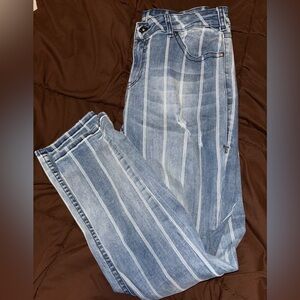Cowgirl Tuff Co
W:31 L:31
BRAND NEW 
Perfect Condition